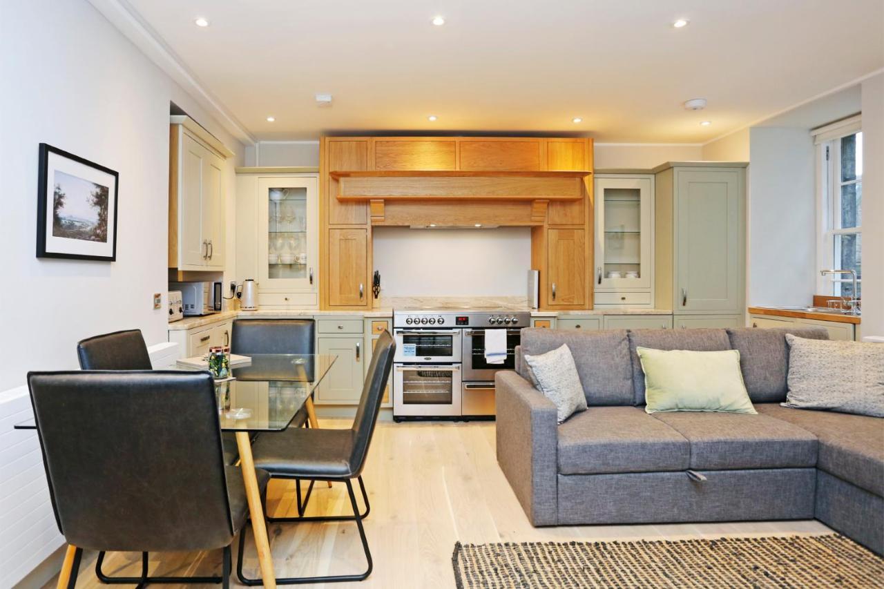Joivy Modern And Airy Flat On The Historic Royal Mile Apartment Edinburgh Ngoại thất bức ảnh