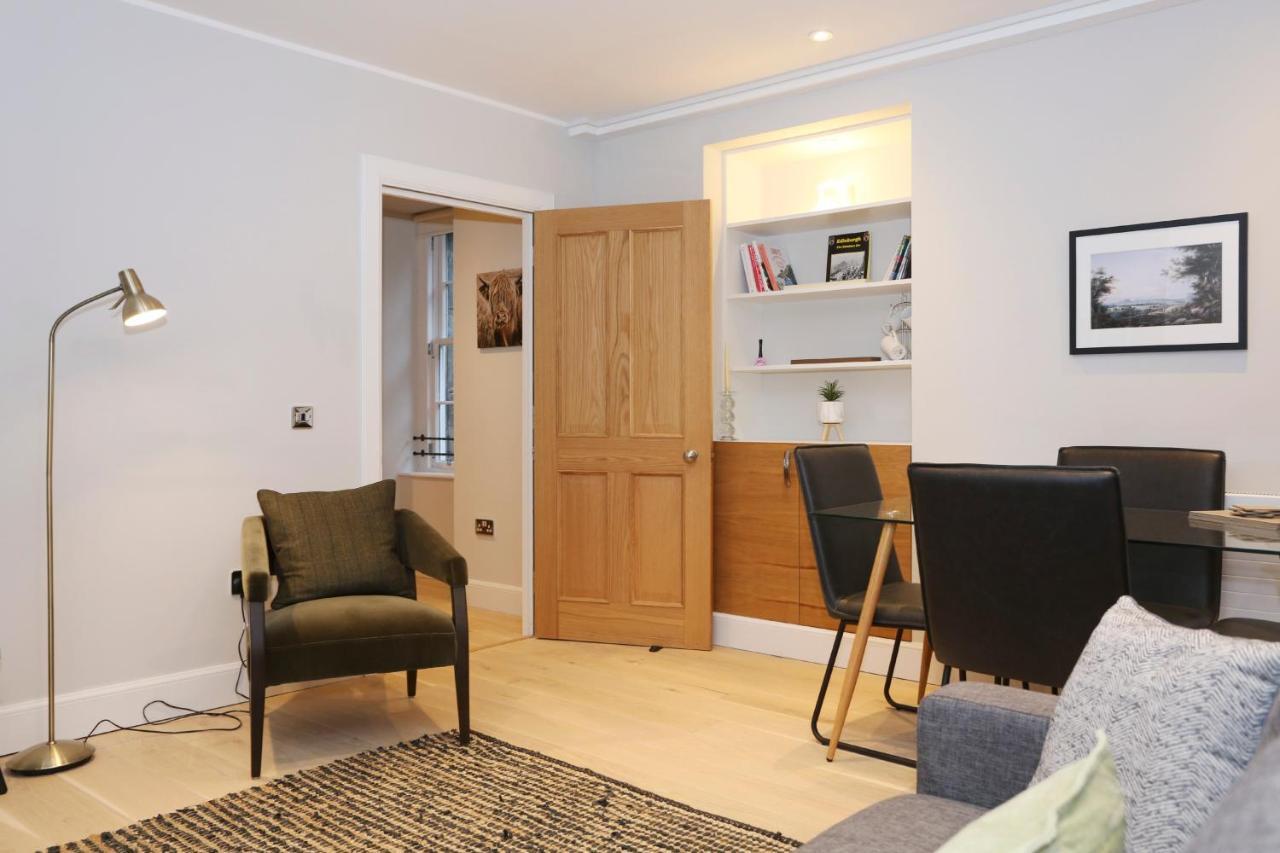 Joivy Modern And Airy Flat On The Historic Royal Mile Apartment Edinburgh Ngoại thất bức ảnh