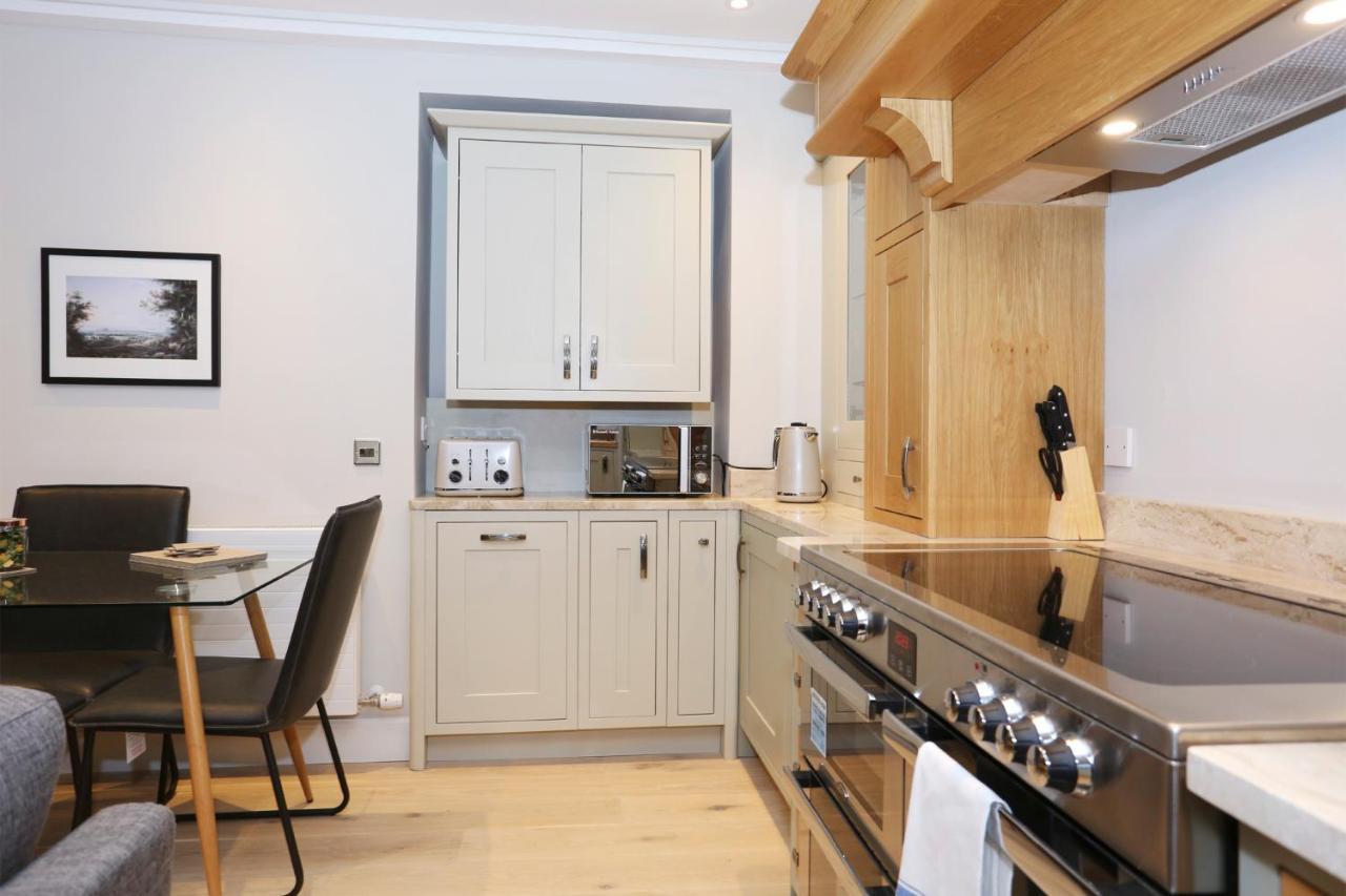 Joivy Modern And Airy Flat On The Historic Royal Mile Apartment Edinburgh Ngoại thất bức ảnh