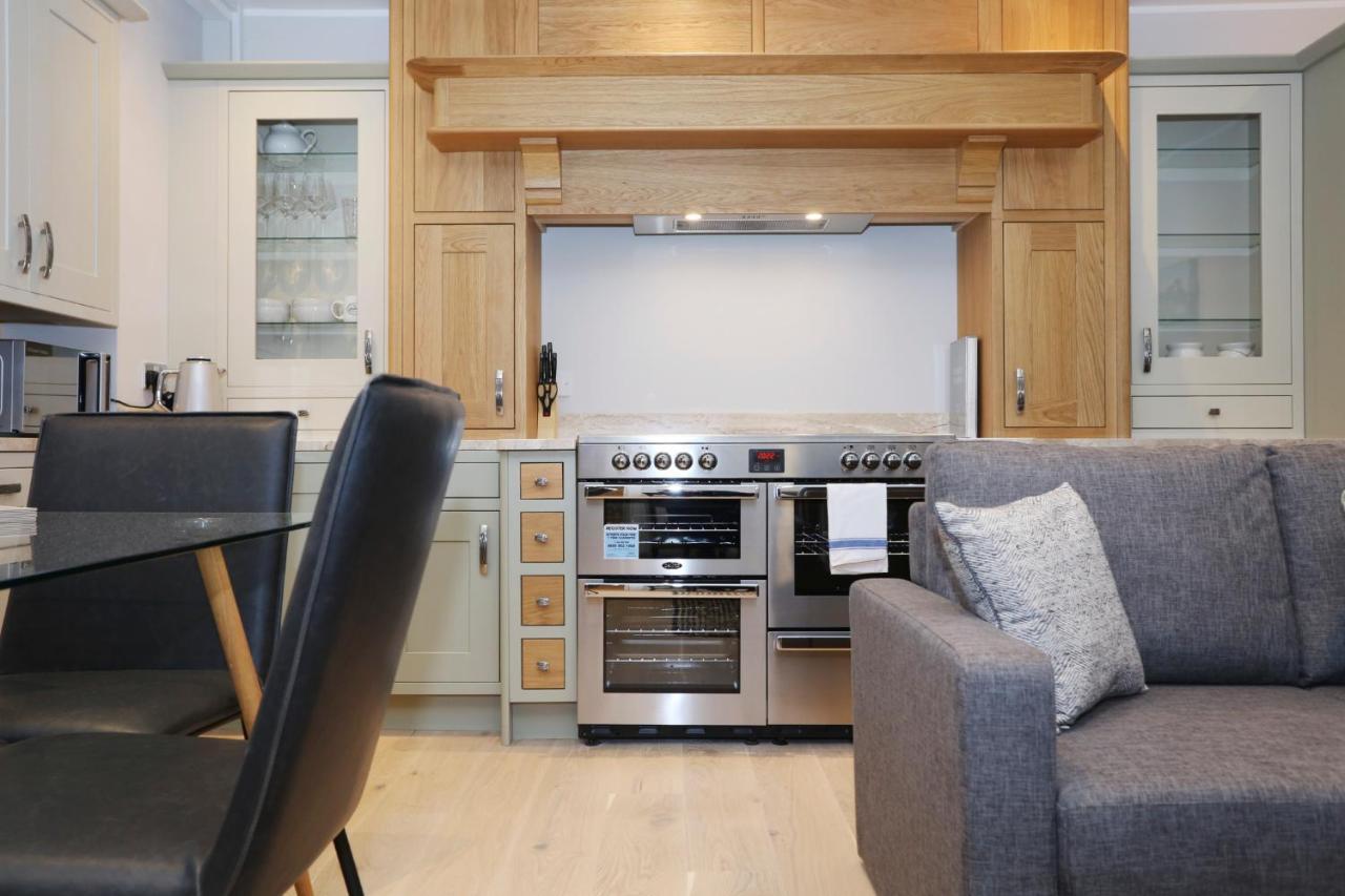 Joivy Modern And Airy Flat On The Historic Royal Mile Apartment Edinburgh Ngoại thất bức ảnh
